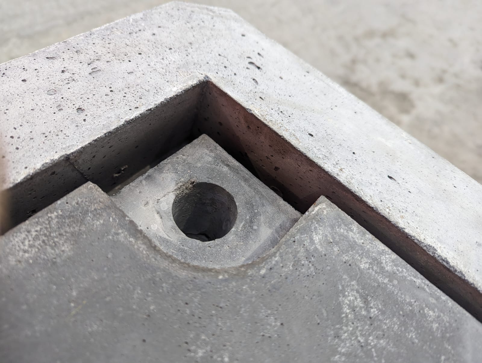 shielded concrete container lid